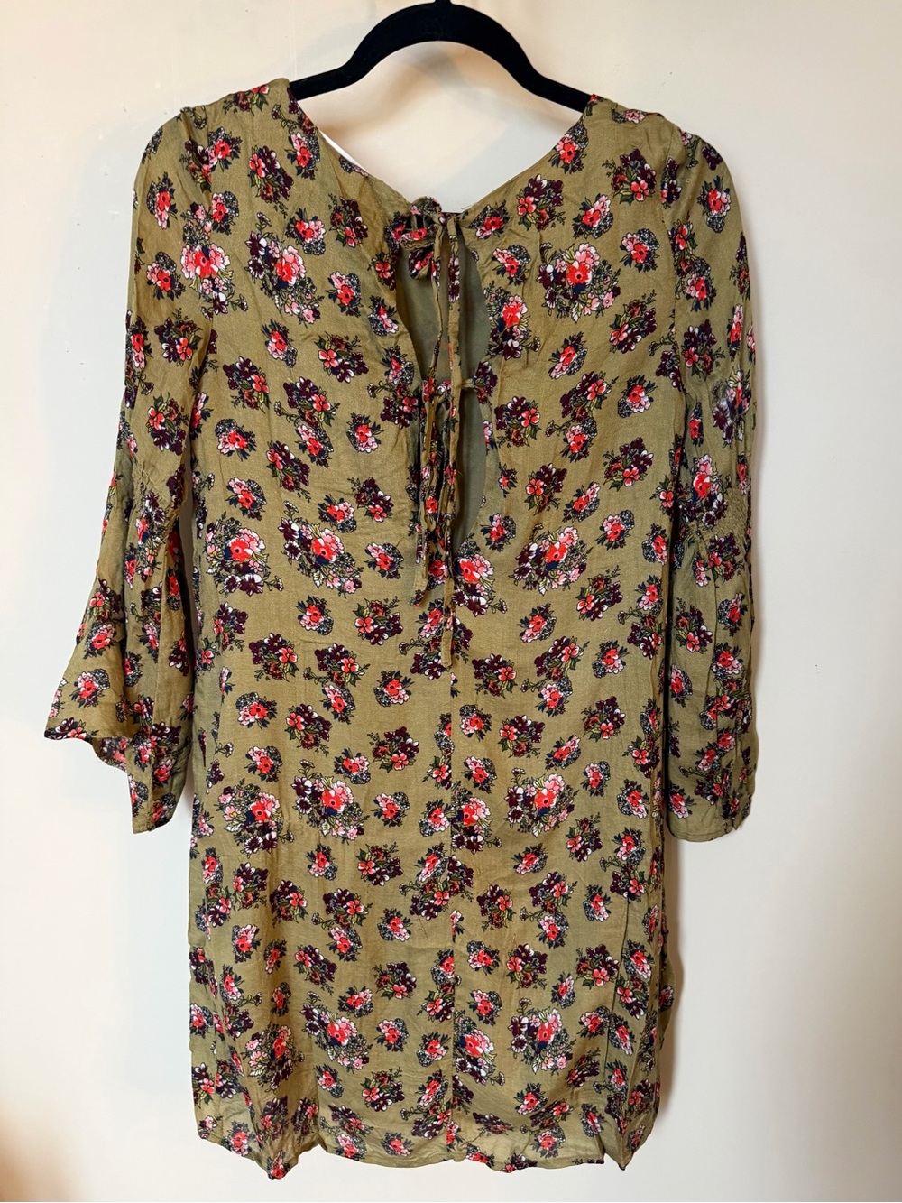 Olive Green Floral Long-Sleeve Shift Dress - Picture 3 of 4